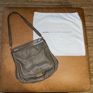 Marc Jacobs Q Hillier Leather Hobo Handbag